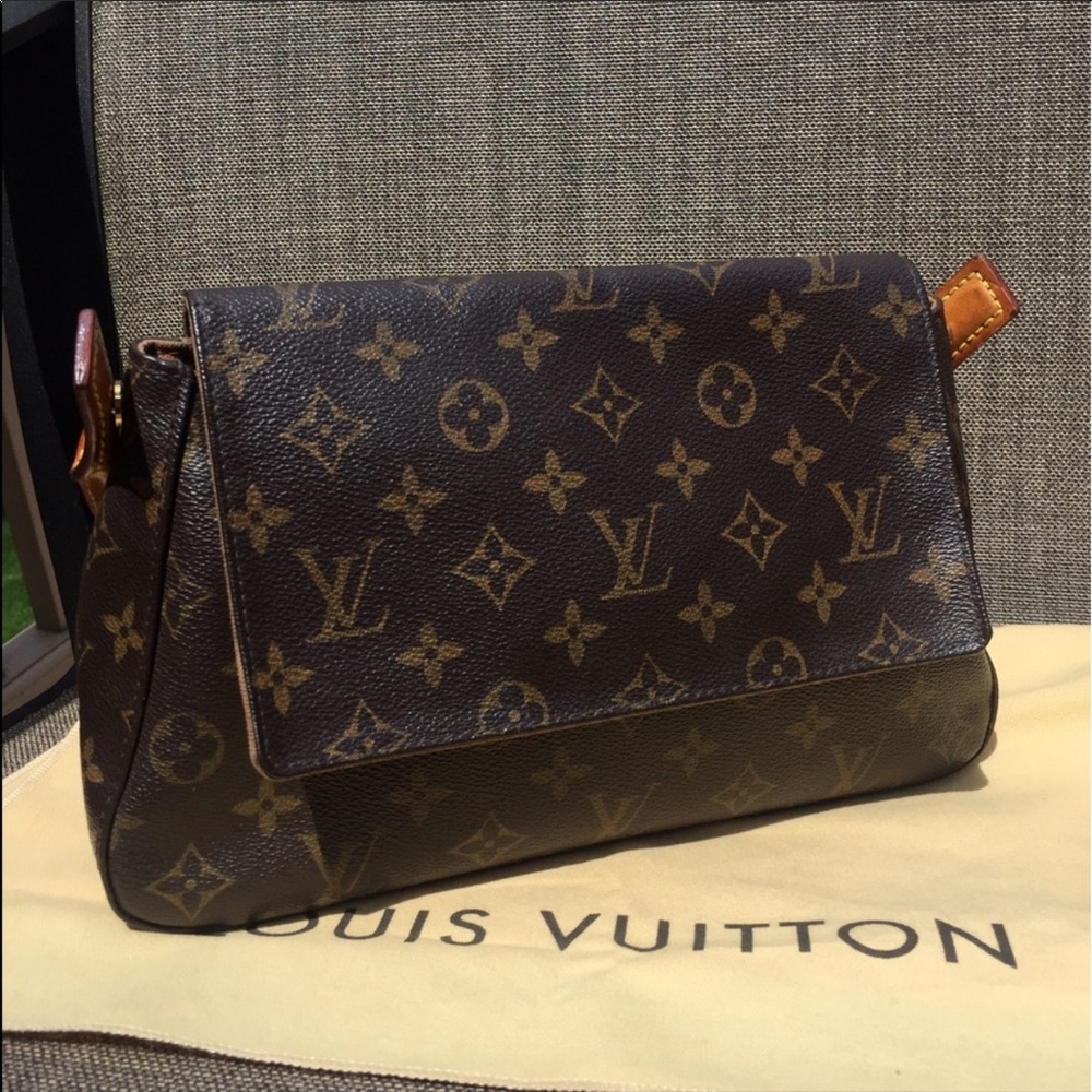 COPY - 💥💯Authentic 💥 Louis Vuitton mini Looping